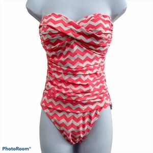 La Blanca swimwear strapless chevron.
